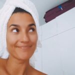 Mafalda Matos Instagram - Aquele momento em que olhas para a tua vida... E fazes a mala. A decisão de ir. Quando o teu centro puxa por novos caminhos... E vais! A coragem para a mudança ✨ #holisticcoach #newbeginnings