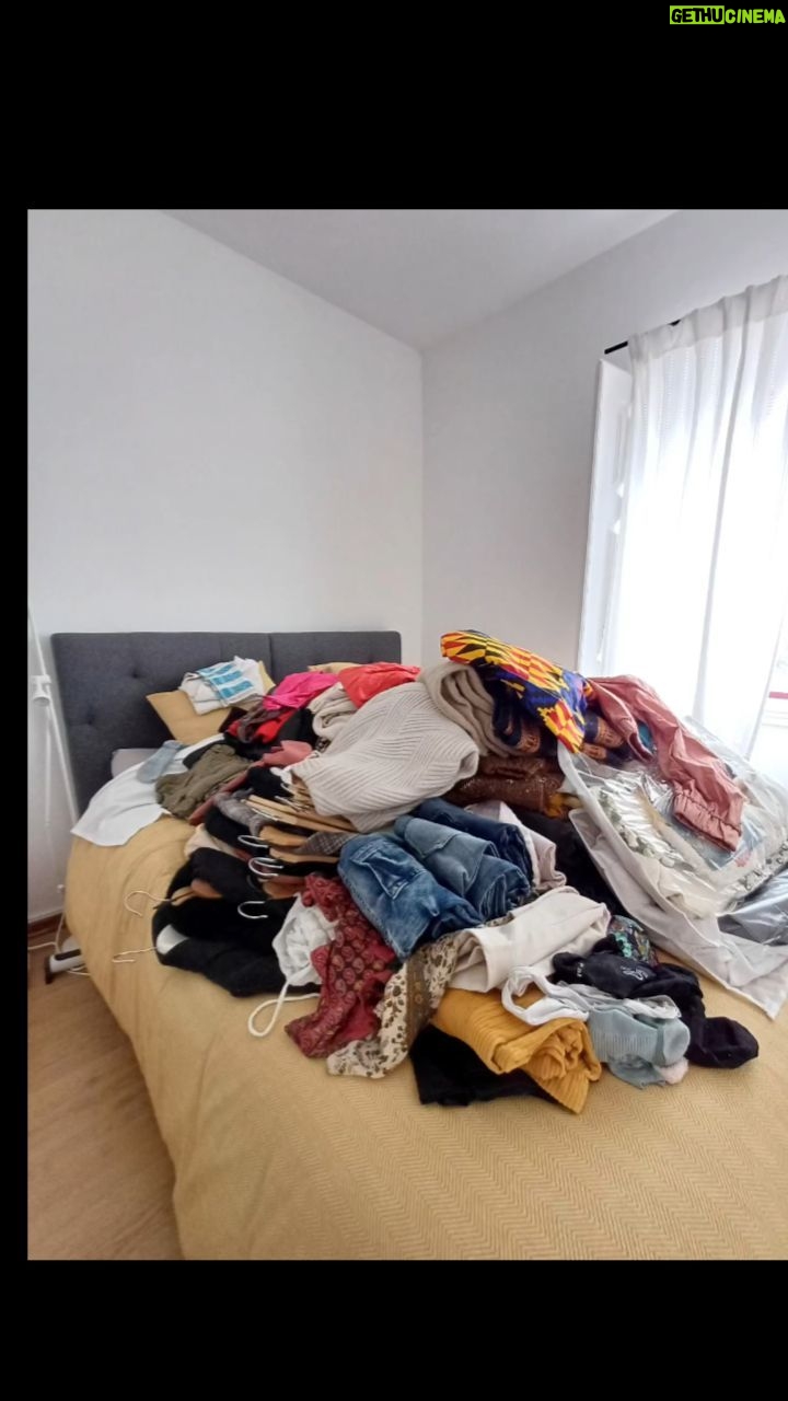 Mafalda Matos Instagram - @mariekondo is one of the kind. Every time I feel the need to change or we are moving to a different season... Marie Kondo methot is the best. Really. Just. Do. It. . . #minimalist #mariekondo #getyourshittogether
