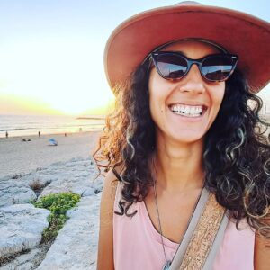 Mafalda Matos Instagram - "Os tempos estão fortes" 
"O mercúrio retrógrado começou, ai!"
E mais... 

É verdade. Quem daqui não sente que está tudo intenso e rápido? A vida está com pressa para te ver no teu próximo estágio de evolução. 

As relações mostram-nos o que precisamos de curar e o onde já não faz sentido ficar. 

Amor próprio e ferramentas de comunicação deveriam ser temas abordar todos os anos lectivos de todas escolas do mundo. Empatia... conexão...

1 Amor
2 Amizade
3 Consciência 

Podia estar aqui a noite toda a falar disto. Fica o desafio para quem ressoar com o tema e quiser um podcast ou um directo comigo. A combinar para a próxima semana. Se não, faco-o com a minha mãe. 

A minha querida companheira dos últimos dias 💗 

Sopas e Sossego 

Como um padre dizia... "Só avança quem descansa " título de um grande livro by the way..