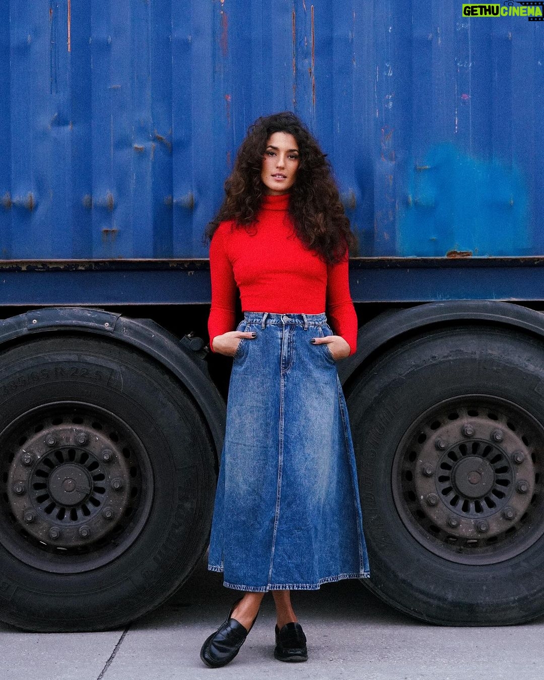 Mafalda Matos Instagram - Portfolio Update • MAFALDA MATOS • Check our website: papayamgmt.pt or contact: pedro@papaya.pt Photographer: ARIEL MAKE UP: ANTÓNIA ROSA @iamwhathiam Creative: PEDRO MARQUES Styling: FÁBIO GIRÃO | MARTA PREISWERK | EDUARDO TOBAR #mafaldamatos #papayamgmt #papayamanagement #fashion #model Lisbon, Portugal