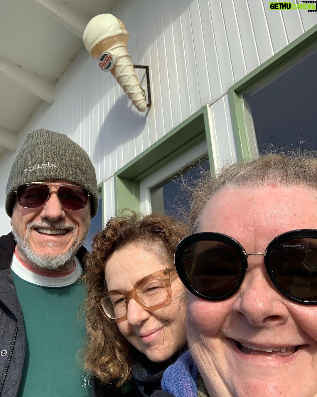 Magda Szubanski Instagram - Lots of nostalgia on superb weekend away with friends @authoralexstewart (who writes fab gay vampire 🧛♀️ fiction FYI!) And, guess what? WE DROVE THERE IN AN ELECTRIC CAR !! And the weekend wasn’t even ruined!!! 😂 #weekend #friends