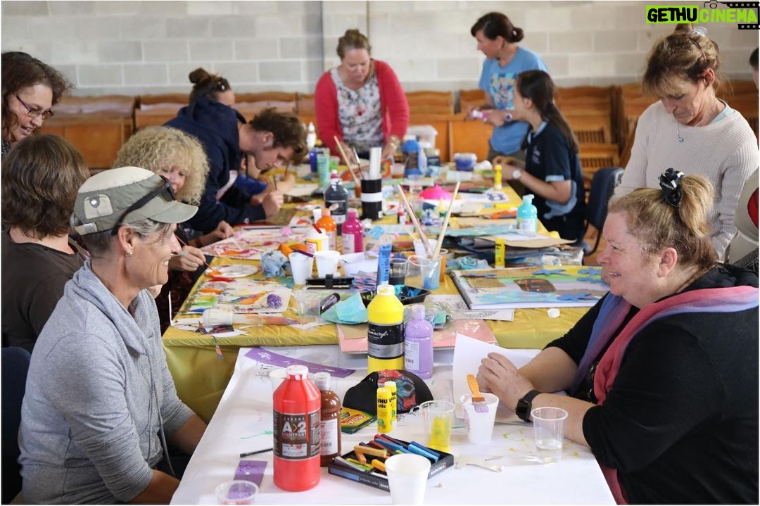Magda Szubanski Instagram - Making art & making new friends. “Regeneration” long-term bushfire support team on Kangaroo Island for launch of the program there. Lots of terrific, heartfelt conversations & feedback for our return trips . Great work all! The Regeneration program is constantly evolving in response to specific needs of each community. Amazing, resilient folks. See you next time KI!! Back to Tumbarumba for follow up soon!! #traumainformed #arts Thanks to all who donated to @willconnolly__ and my fundraiser which is what has allowed all this to happen. 🙏❤️🙌 Find out more or donate see link in bio @centrecreativehealth @hospitalresearch Photo credit: Daniel Clarke, Ninti Media 🙏