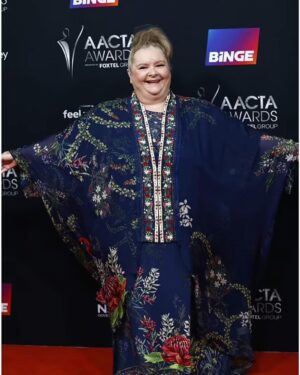 Magda Szubanski Instagram - Thanks for making me feel beautiful #camilla ! 🙏💕 @camillawithlove 
And thanks for making such gorgeous designs for all shapes and sizes.  The exquisite detail and craftspersonship in this kaftan makes my heart sing! 
Lots of fun at the #aactas #aacta awards last night. The talent pool in this country is deep and wide. 
Wish I got more photos tho! What was I thinking?!! @natalie_imbruglia @nakkiah @michelle.lim.davidson #GuyPearce 
And didn’t get to say it on the night but congratulations @brooke_satchwell !! 🙌💜