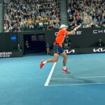 Magda Szubanski Instagram - AMAZING seats to watch an AMAZING match!! You know how I love me tennis!! de Minaur is on fire 🔥 tonight 🎾 Brilliant tennis from @alexdeminaur and Andrei Rublev Thank you @piper_heidsieck for the incredible ON COURT EXPERIENCE and #ausopen @tennisaustralia @australianopen
