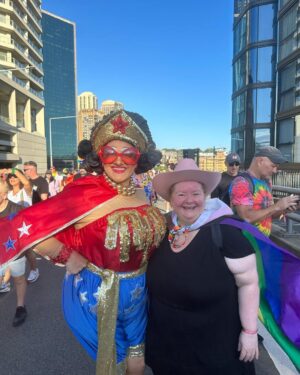 Magda Szubanski Instagram - 🏳️‍🌈🌈💕What an amazing day with my goddaughter #Betty @lisaluckiest and friends !!! So proud of our community and what we have achieved. As @brunswickett said, we dedicate this walk to those in other countries who are not free or safe to live their lives openly - let alone March with #pride #worldpride #pridemonth #pride🌈 
Thanks for your support and leadership @albomp @senatorpennywong