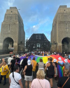 Magda Szubanski Instagram - 🏳️‍🌈🌈💕What an amazing day with my goddaughter #Betty @lisaluckiest and friends !!! So proud of our community and what we have achieved. As @brunswickett said, we dedicate this walk to those in other countries who are not free or safe to live their lives openly - let alone March with #pride #worldpride #pridemonth #pride🌈 
Thanks for your support and leadership @albomp @senatorpennywong