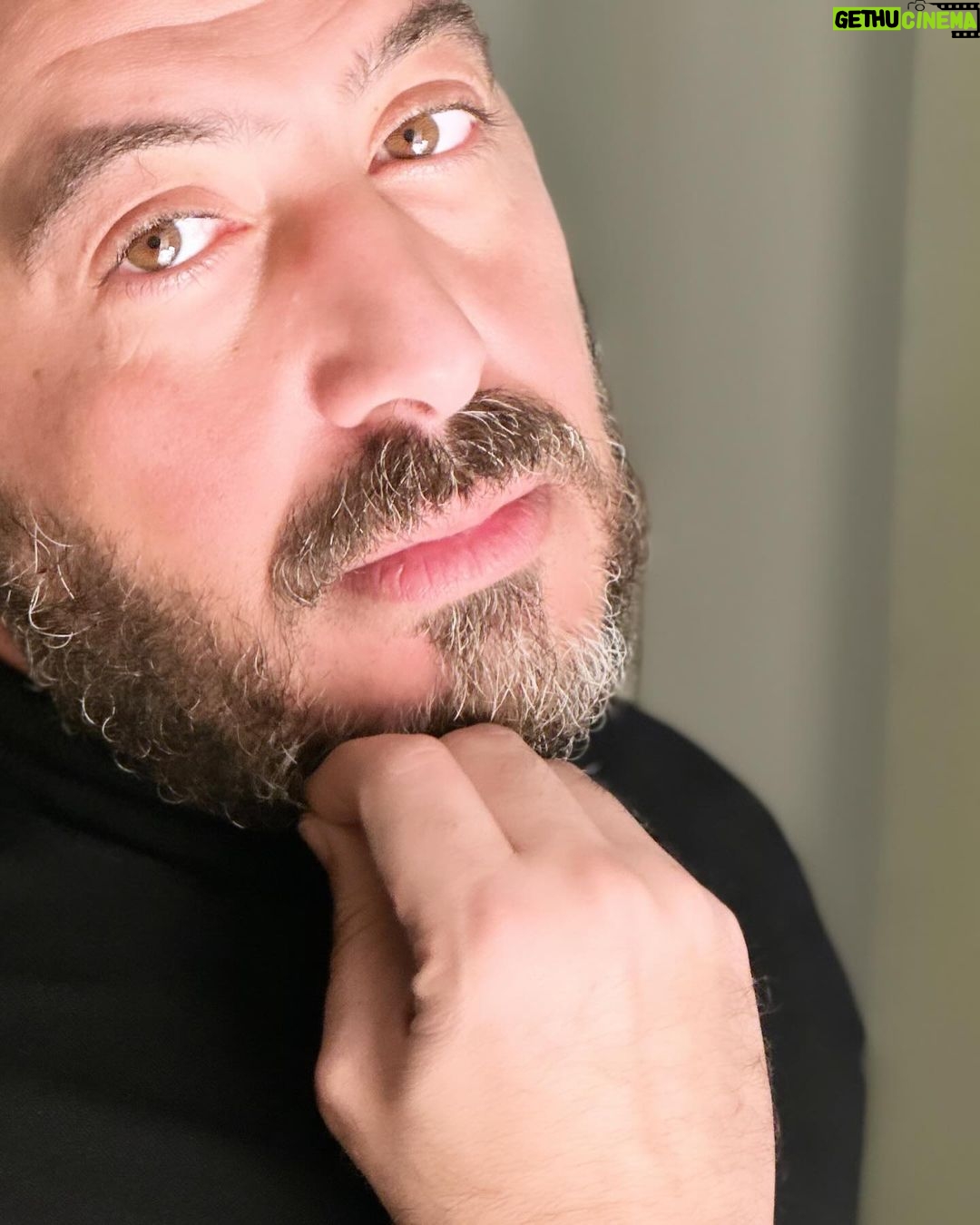 Magdy El Hawary Instagram - اشكر كل من بعتلي في يوم عيد ميلادي كل سنة وانتم طيبين وبخير وكده 😘🤗