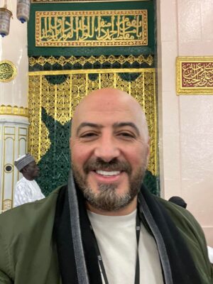 Magdy El Hawary Instagram - الحمدلله والشكرلله حنين وكريم ♥️
#العفو 🙏انا في جاه رسول الله 😍
#الروضة
