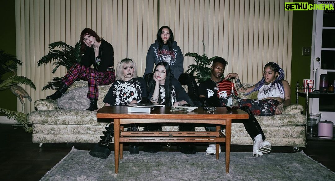 Maggie Lindemann Instagram - new @swixxz drop is live on swixxz.com