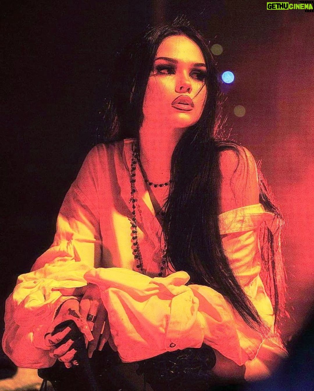 Maggie Lindemann Instagram - and we’re back🖤 San Diego, California