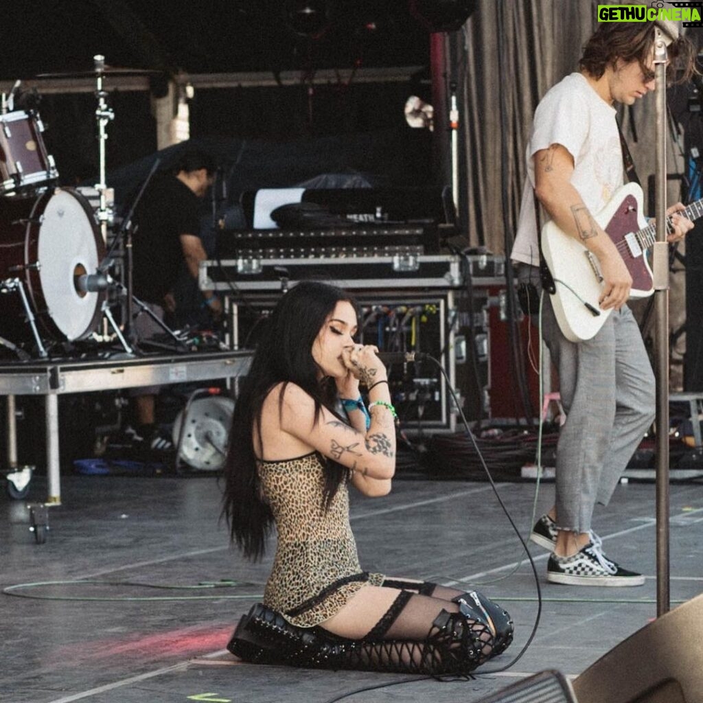 Maggie Lindemann Instagram - thank u @louderthanlifefest for having me but more importantly thank u for having evanescence 🫶🏻 Louisville, Kentucky