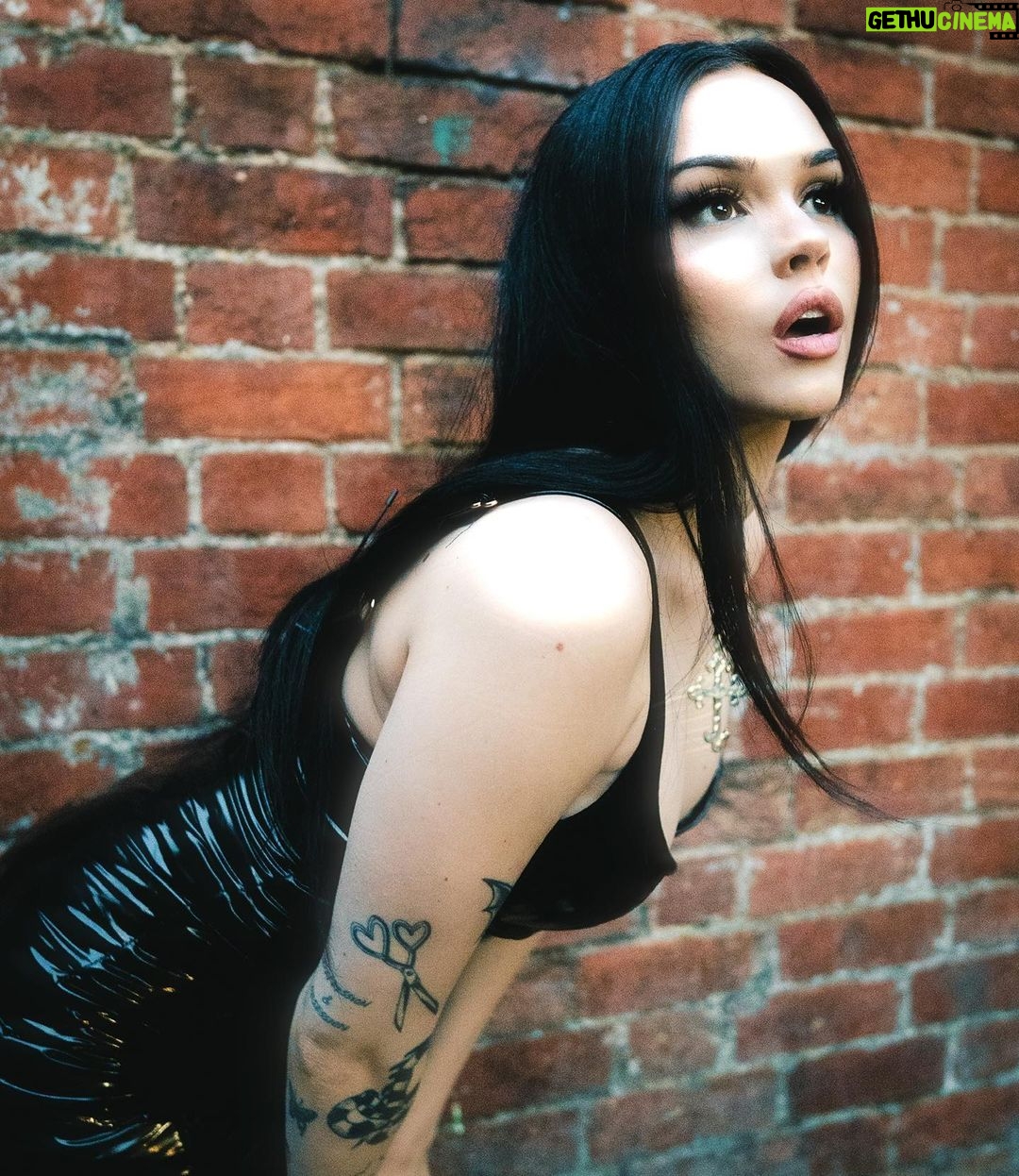 Maggie Lindemann Instagram - 🖤 Birmingham, United Kingdom