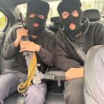 Magomed Murtazaaliev Instagram - Тут два фото Первое это «нейросетные ограблентили» второе - нормальные грабители #съемкикино