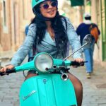 Maguy Bou Ghosn Instagram – وهيدي سمر 😉

كيف لقيتوا الحلقة الأولى؟ ♥️ #للموت٣ #ماغي_بو_غصن
