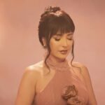 Maguy Bou Ghosn Instagram - ما تصدّق كل اللي بتشوفه! ورا كل وجه في وجه مخبى.. #ع_أمل #رمضان ٢٠٢٤ #ماغي_بو_غصن تأليف ندين جابر إخراج رامي حنا إنتاج جمال سنان @shahid.vod @mtvlebanon @eaglefilmsprod @jamalsannanofficial @nadinejaber @ramihannaofficial Executive Producer #JoelleBitar Creative Director @elie.khater Creative Producer @merhebalaa Director of photography @bach.hajj Art Director @lebbosnagham Choreography @karenabinader Make up @dianaahmadartist Hair @haissam.najjar Dress @abdoaoude Stylist @yasminhsaleh @hamzahafez