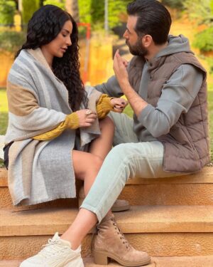 Maguy Bou Ghosn Instagram - سحر وجواد ♟️🎬⏳

رمضان ٢٠٢٣ • Ramadan 2023

#للموت #للموت٣ #ماغي_بو_غصن #يامن_الحجلي #رمضان #رمضان٢٠٢٣ 

#MaguyBouGhosn #YamenAlHajli
