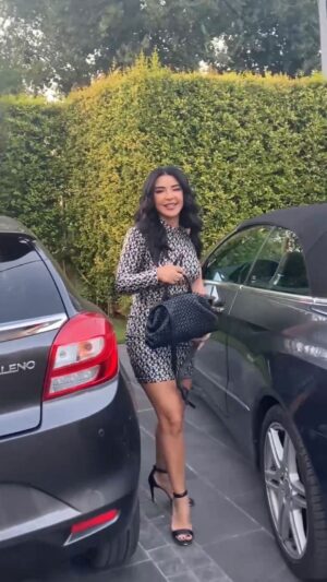Maguy Bou Ghosn Instagram - ما في كلمة بتعبّر عن اللي حسّيتو اليوم..
مفاجأة ما كنت متوقعتها أبداً.. ومش أي مفاجأة 😍
من قلبي بشكركن كلكن على محبتكن. وعلى المعايدة قبل بكم يوم من عيد ميلادي.. على كل شي عاملينه والأغنية الخاصة الرائعة اللي مسجلينها والفيديو اللي غمرتوني فيه بحبكن وبكل شي قلتوه!
شكراً لكل صبايا #السعودية لكل الأوفياء والمحبين بصدق.
بكيتوني.. نجود، لين، وعد، سارة، فتون، نوف، ريتاج، غلا، جوري، سهام، الجوهرة وكل حدا شارك بهاليوم..
بحبكن من قلبي.. شكراً ع كل شي ♥️ 

#ماغي_بو_غصن | #MaguyBouGhosn