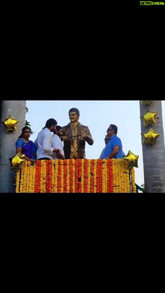 Mahesh Babu Instagram - Heartfelt gratitude to @ikamalhaasan sir and #DevineniAvinash garu for gracing the inaugural event of Krishna garu's statue in Vijayawada. Truly honoured to have them unveil Nanna garu's statue, a homage to the legacy he left behind! Also, a big thank you to all the fans from the bottom of my heart who made this event possible. 🙏 Humbled by all the love ♥♥♥