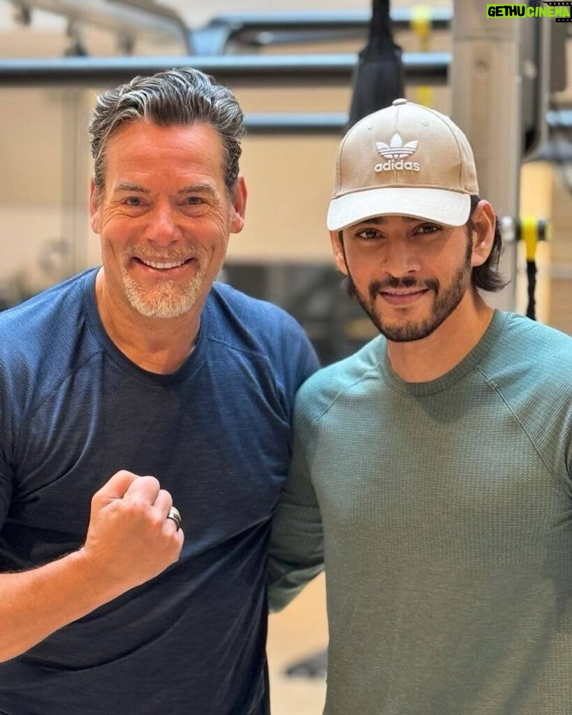 Mahesh Babu Instagram - When you get to train with your doctor 🙌😁 @drharrykoenig @brenners_medical_care @thelegend_badenbaden #movementismedicine