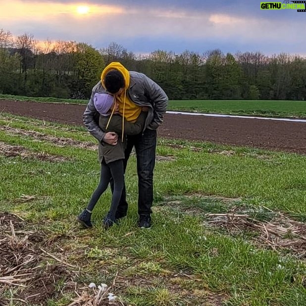 Mahnaz Afshar Instagram - پدر دختری💟🌸 Papa and daughter 😇