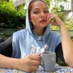 Mahnaz Afshar Instagram - 💙☕️ به وقت قهوه If you need to pretend or hide your true self, you are with the wrong people. Surround yourself with beings of the same frequency as YOU. #bestrong #bekind #besmart 👌