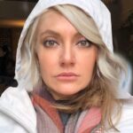 Mahnaz Afshar Instagram - 🎞🎥 نظرتون برای بلوند بودن در پروژه جدید چیه؟ What do you think about the blonde? It looks good or not?👮🏼💙 #movie #series #actress #makeup#mahnazafshar