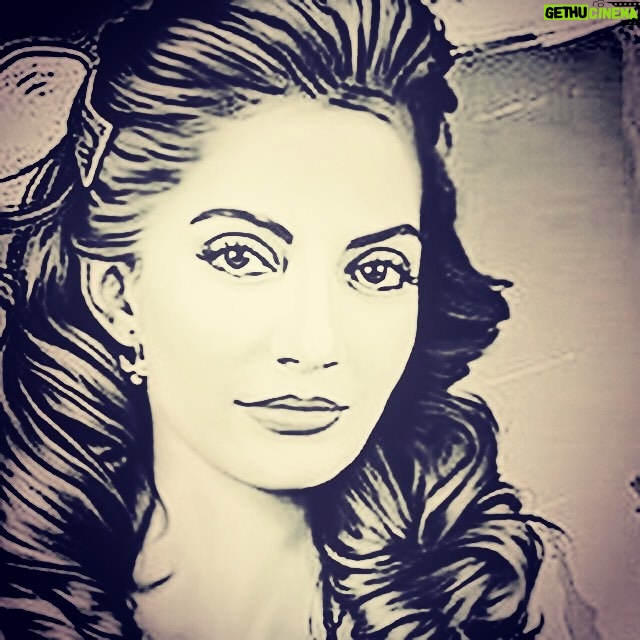 Mahnaz Afshar Instagram - هیچ صیادی در جوی حقیری که به گودالی می ریزد 😎مرواریدی صید نخواهد کرد 💙🦋 Do not leave your dreams in the hands of those who can destroy them طراحی نمیدونم از کدوم از شما عزیزانم هست لطفا برام بنویس اسمت رو 🌹 #besafe#bestrong #bekind #lifesyle #poetry #wearmask #painting #فروغ_فرخزاد #mahnazafshar #مهنازافشار