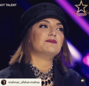 Mahnaz Afshar Instagram - ایران ما خانه همه ایرانیان در هر جای این کره خاکیست. 
ایران فقط متعلق به صدای یک عده خاص و محدود نیست ایران متعلق به صدای همه مردمانش هست و با داشتن همه صداها می‌تواند قدرتمند و زیباتر شود.
 ایرانمان از بلاها ‌‌و سختیها در امان باشی و دور بمانی 
امین 🙏🏻
هر جا که باشم نام تورا بلند فریاد خواهم زد
ایران 
💙

همتون رو دوست دارم 

#persiasgottalent #mbcpersia #iran
