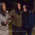 Mahnaz Afshar Instagram - ارادتمند شما همچنان ممنوع هستیم ⛔️ بخاطر دارم لیانا تازه به دنیا آمده بود و بازی در فیلم خانه‌ای در خیابان چهل و یکم رو تموم کرده بودم. با کمی اضافه وزن جذاب بعد دوران بارداری بود که رضا کاهانی فیلمنامه رو برام فرستاد😊 وقتی خوندمش گفتم رضا «خب که چی!». گفت دقیقا همینه! این زندگی نسلی از دخترا و زنان و آدم‌هاست که در بستری قرار گرفتند که دقیقا هیچ هستن. قصه‌های رضا کاهانی به ظاهر هیچ اما در باطن پر از حرف‌هایی است که باید دید و شنید. خوشحالم سهمی از سینمای او در کارنامه کاری من هم هست. این فیلم با یک گروه دوست داشتنی ساخته شد که تعدادی از اونها امروزشون با دیروزشون فرق کرده. @abdolrezakahani 💙 به امید روزی که هیچ انسانی چه در وطن و چه بیرون از وطن غریب نباشه و هیچ ممنوعیتی برای زیستن و خوشبخت بودن و خوشحال بودن وجود نداشته باشه 🙏🏻🦋 🎬🎞 #ارادتمند_نازنین_بهاره_تینا #movies #cinema