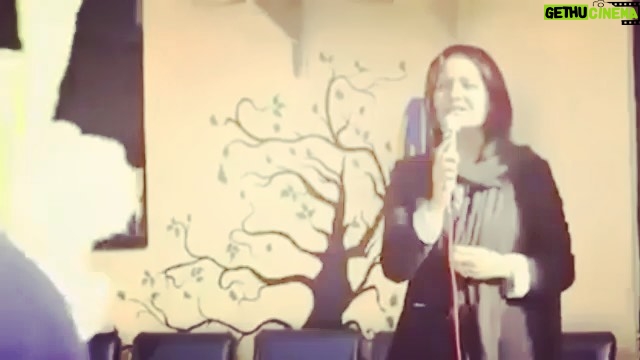 Mahnaz Afshar Instagram - فرزندان عزیز ایران👫 نگذارید هیج چیز مانع رسیدن به اهداف درست و زیباتون بشه. اینده زیبا و سربلند حق همه شماهاست💙🦋 نه چندان دور قبل کرونا Lovely children, make your Dreams, build your own world and live it because you deserve all the Best #iran #children #makeworld #makeadream #humanity#makefuture