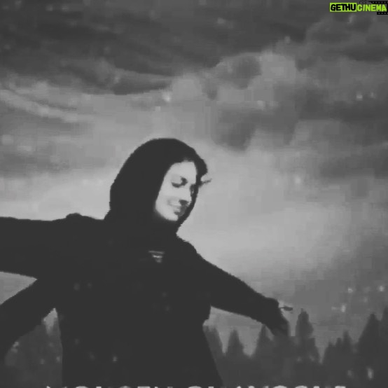 Mahnaz Afshar Instagram - سیزدهبهدر تمام غمها و گرفتاریهای جهان و مردم جهان و بخصوص مردم شریف ایران برای همیشه دور باد روزهای زیباتری رو زندگی خواهیم کرد آمین😌💙 روزی روزگاری قَسَم لطفا #در_خانه_بمانیم #stayhealthy #peace #beautifulworld #chavoshi