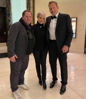 Mahnaz Afshar Instagram - Ralf Moeller مصداق همون قلب طلاست
 و دوست خوبم mayk azzato 
روزهای Berlinale 🎬
#berlinale2020 #ralfmoeller #maykazzatophotography
@mayk_azzato