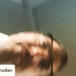 Mahnaz Afshar Instagram - بهرام تو همیشه در حال اذیت کردن منی😅❤️ راستش خودم این تصور رو ندارم که این آخرین فیلم من در سینمای ایران خواهد بود، که اگر هم این تصمیم رو برای من بگیرن یا گرفته باشند هم چیزی از عشق من به سینمای ایران و از دوستان و اون دسته از همکاران خوب و شریفم و مردم نازنینن که همیشه حامی و مشوق من بودند، کم نخواهد شد............... پس فعلا از دیدن آشفته گی ما لذت ببرید🙏🏻 امشب بهرام با شماهاست تا فیلم رو ببینین جای من کلی اذیتش کنین😉