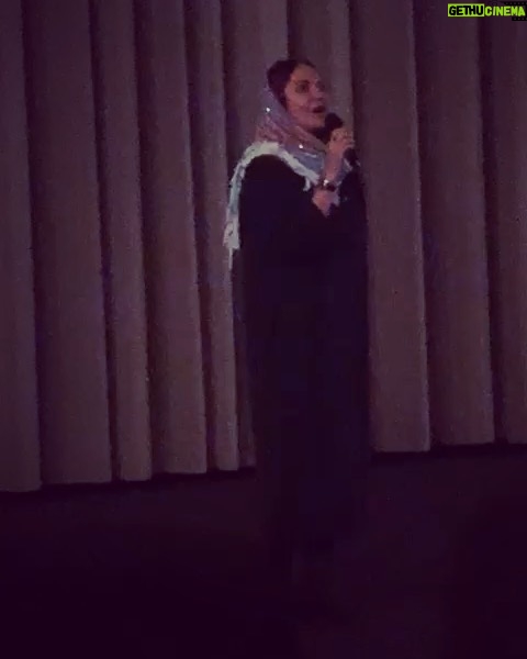 Mahnaz Afshar Instagram - و همچنان تا همیشه زن خوشبختی هستم بخاطر عشقی که از شماها میگیرم 💙😌 امشب فرانکفورت
