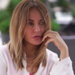 Mahnaz Afshar Instagram - 🤍 هیچ صیادی در جوی حقیری كه به گودالی می ریزد مرواریدی صید نخواهد كرد #فروغ_فرخزاد جان💙 عکس از کوجی عزیز📷