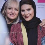 Mahnaz Afshar Instagram - من و سحر امشب اکران مردمی فیلم سینمایی دلم میخواد برقصم فیلم سینمایی جناب اقای فرمان آرا ممنون که از سینما مستقل حمایت میکنین 🔵🌹