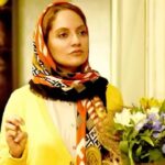 Mahnaz Afshar Instagram - کار من در سریال گلشیفته تمام شد. بهش میگن رج زدن 😉البته نقشم تا قسمت آخر هست و هستم در خدمتتون خیلی تلاش کردم که در نقش راحله گلشیفته با پوشش متفاوت حرفهایی رو بزنم و حقوق زنان را یادآوری کنم و بگم میشود در هر پوششی انسان بود و به دیگران احترام گذاشت و به زنان حق انتخاب بدهیم نه اجبار🙏🏻