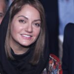 Mahnaz Afshar Instagram - دیشب درکنار شما فیلم سینمایی آشفته گی فریدون جیرانی رو دیدم🎬 اقای جیرانی عزیزم ممنونم از اینکه دریا رو به من سپردی. من امشب در سینمای شما غرق شدم و به سالهای دور سفر کردم بهرام رادان عالی بودی مهران احمدی عالی بودی همه و همه عالی بودین آلاله هاشمی نازنیم از صبوریت ممنونم بیتا موسوی از زحماتت ممنونم از شما مردم که همیشه منو ذوق زده مهرتون میکنین ممنونم دوستتون دارم ❤️🙏🏻🎬 Have a good weekend #mahnazafshar #mahnazafsharmovies #fajrfilmfestival #bahramradan #mehranahmadi #مهناز_افشار #فریدون_جیرانی