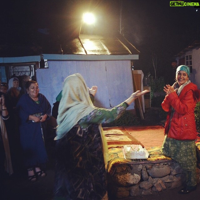 Mahnaz Afshar Instagram - با مردم خوب تاجيكستان #فيلم سينمايي معلم
