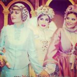 Mahnaz Afshar Instagram - روزگارتان مهربان شروع فصل زمستان به سفيدي و پاكي برف باشه و غمها كمتر و كمتر ... اين لحظه شب اخر اجراي نمايش دورهمي زنهاي شكسپير به كارگرداني بانو بهاره رهنما عزيز ،لحظات و خاطرات ريبايي رقم خورد يادش و تجربه لحظه به لحظه صحنه و احترام تاتر برايم هميشه خواهد ماند