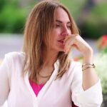 Mahnaz Afshar Instagram - 🤍 هیچ صیادی در جوی حقیری كه به گودالی می ریزد مرواریدی صید نخواهد كرد #فروغ_فرخزاد جان💙 عکس از کوجی عزیز📷