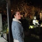 Mahnaz Afshar Instagram - سال نو میلادی رو به همه هموطنانم و دوستانم تبریک میگم به امید اینکه در این سال جدید از ظلم و تاریکی رها بشیم دست در دست در کوچه و پس کوچه ها آواز بخونیم و شادی کنیم۔ آمین Happy New Year to all of you 💙