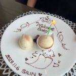 Mai Hakase Instagram - ありさにウェルカムベビーしてもらいました👶💓🍑 フェイラーのポーチ🎀ベビーの小物入れにぴったりだぁ🥺かわいい😍❤️ @alisa_0302 本当にありがとう🥰❤️ それにしてもありさってずっと可愛いくてセクシーだよね😍❤️ #welcomebaby