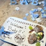 Mai Hakase Instagram – 今日はいつメンがベビーシャワーをやってくれました👶🩷ベービーシャワーの装飾とってもかわいい💓
皆の写真はまたタイミングで載せます😁🩷

#babyshower #welcomebaby 
#ベビーシャワー Natural kitchen yoomi