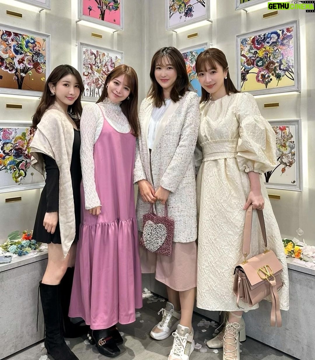 Mai Hakase Instagram - 『LOUANGE TOKYO』の Mother’s Day collection〜2023〜行かせていただきました🧸💓スイーツも店内も可愛すぎる✨そしてレーズンの入ったチーズケーキがびっくりするくらい美味しかったです🥺❤️ 母の日のプレゼントに @louange_tokyo のスイーツ絶対喜ばれますね🧸💓 #ルワンジュ東京 #母の日スイーツ #loungetokyo @louangetokyo_lemusee @louange_tokyo Louange TOKYO LE MUSEE
