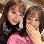 Mai Hakase Instagram - TASAKI @tasaki_intl のイベントへ❤️ここだけしか見られないようなお品も見れて、デザイン性の高いジュエリーにうっとり💎😮‍💨❤️あゆむとお揃いでつけたいねと約束💓楽しみだ🥰 #tasaki リッツカールトン東京