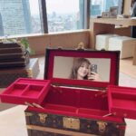 Mai Hakase Instagram - LV @louisvuitton の展示会❤️ LVの象徴ともいえる素敵なトランクがたくさん💓夢のような空間でした☺️子供用のトランクも可愛かったなぁ😍 #louisvuitton #theokuratokyo ホテルオークラ東京