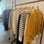 Mai Hakase Instagram - 先日「UNIQLO and JW ANDERSON」と「UNIQLO and COMPTOIR DES COTONNIERS」23FWシーズンの合同展示会に行ってきました☺️ちょうど今発売していて、あたたかなセットアップやセーター、ワンピースをゲットしたよ🩷あゆむとおそろで何を着ようかと真剣に悩んだ🤭 UNIQLOのいつもとはまた違うオシャレなデザインにUNIQLOならではの着心地の良さもあってこの冬かなりつかえそうです☺️✌️ #UNIQLO #UNIQLOコーデ #jwundersonxuniqlo #comptoirdescotonniers