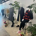 Mai Hakase Instagram - 先日「UNIQLO and JW ANDERSON」と「UNIQLO and COMPTOIR DES COTONNIERS」23FWシーズンの合同展示会に行ってきました☺️ちょうど今発売していて、あたたかなセットアップやセーター、ワンピースをゲットしたよ🩷あゆむとおそろで何を着ようかと真剣に悩んだ🤭 UNIQLOのいつもとはまた違うオシャレなデザインにUNIQLOならではの着心地の良さもあってこの冬かなりつかえそうです☺️✌️ #UNIQLO #UNIQLOコーデ #jwundersonxuniqlo #comptoirdescotonniers