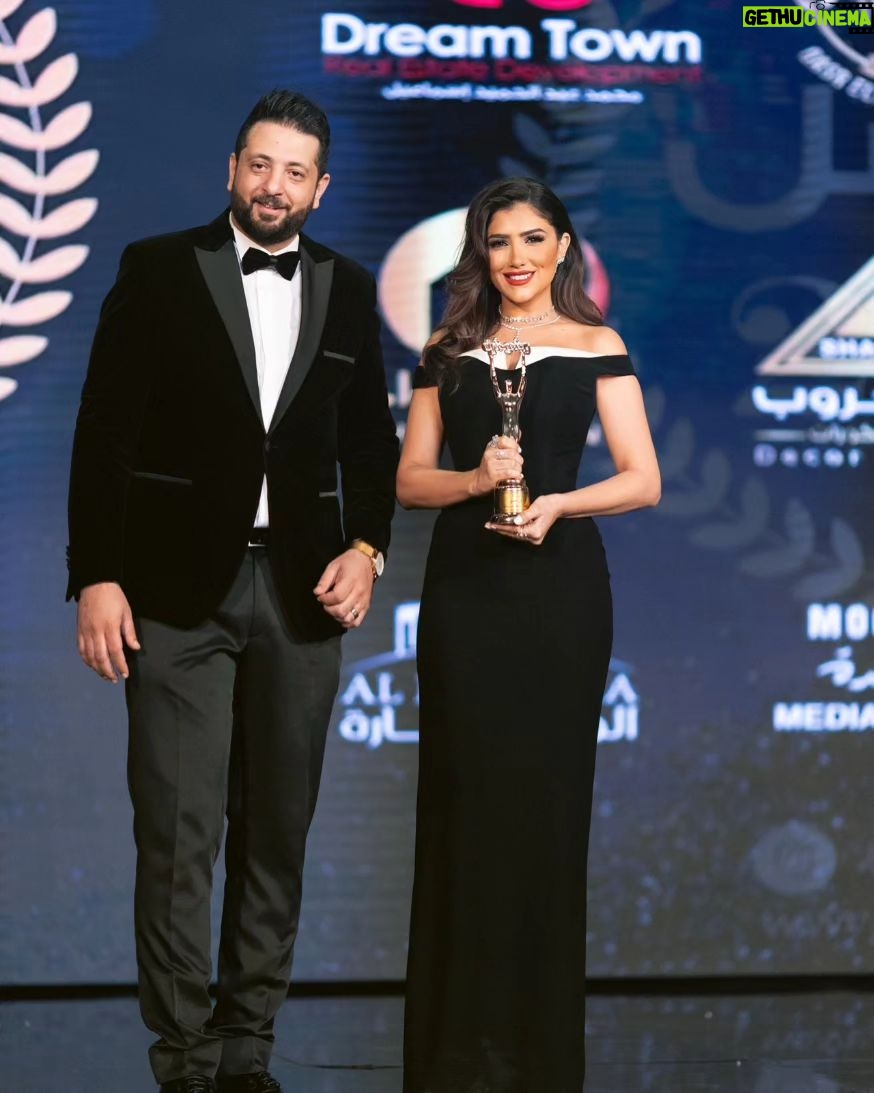 Mai Omar Instagram - شكرا مجموعه وشوشه جائزة #أفضل_ممثله_سينمائيه شكرا أ. أحمد الهواري و أ. علاء الكحكي علي التكريم و شكرا لثقه الجمهور و تصويتهم و الفانز اللي ديما في ضهري و بيكونوا دايما سبب نجاحي 🙏♥️